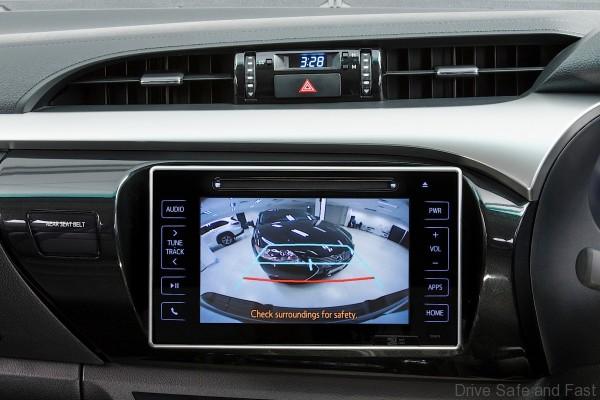 Hilux-Interior-3
