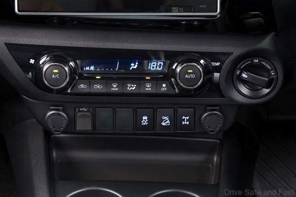 Hilux-Interior-5