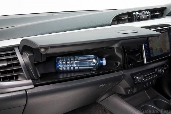 Hilux-Interior-7