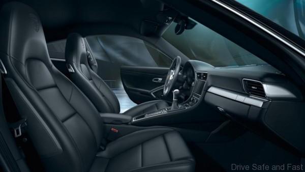 Porsche-911-Black-Edition-1