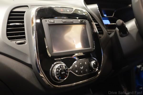 Renault-Captur-Centrestack