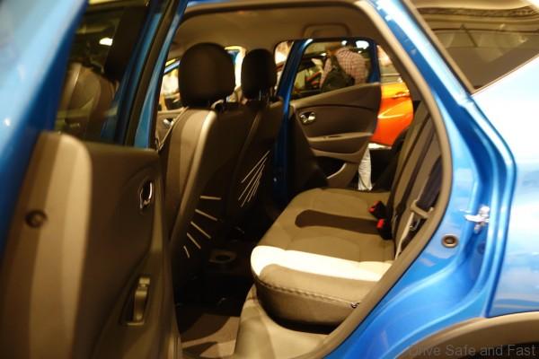 Renault-Captur-Rearbench