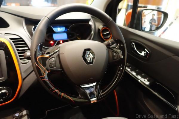 Renault-Captur-Steering