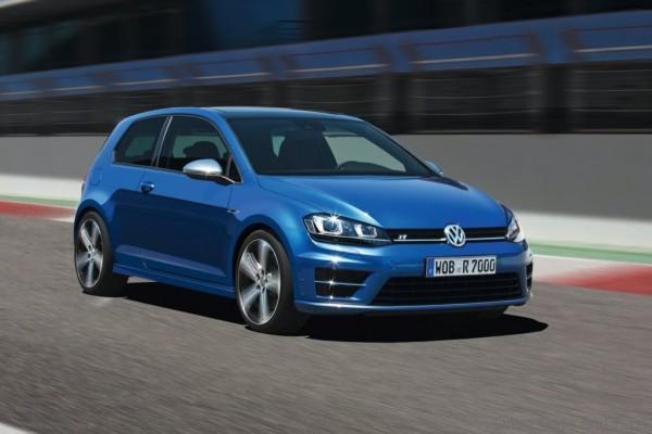 Volkswagen-Golf_R_2014_1024x768_wallpaper_07