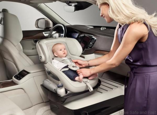 volvo-child-seat2