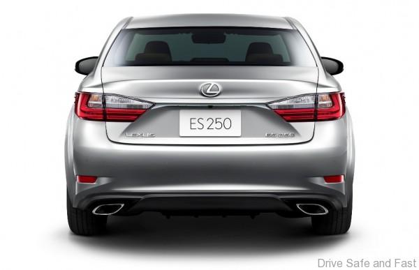ES 250 Luxury-Rear View