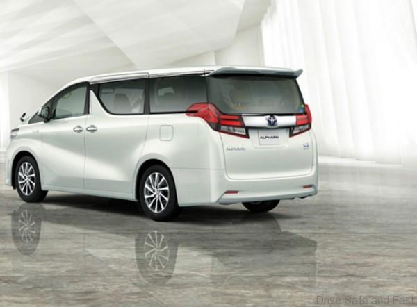 Toyota-vellfire-22