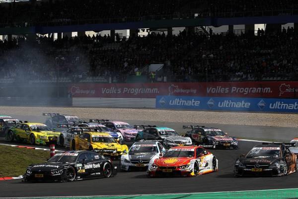 BMW M4 DTM Nurburgring 2015 (1)