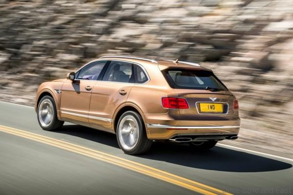 Bentley-Bentayga_2016_04