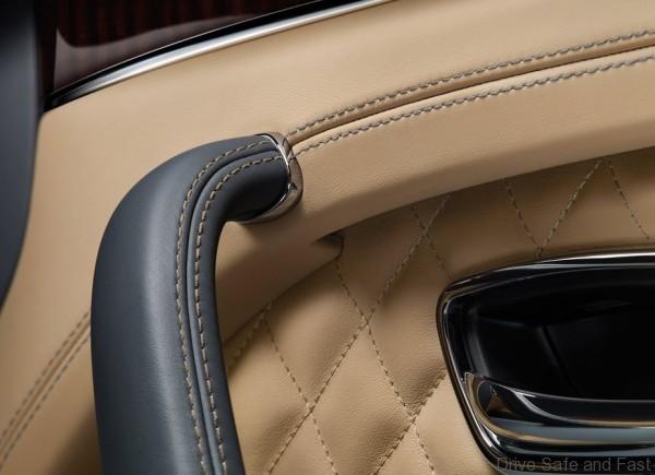 Bentley-Bentayga_2016_18