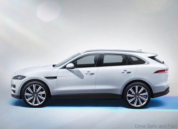 Jaguar-F-Pace_2017_1024x768_wallpaper_18