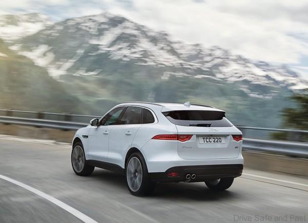 Jaguar-F-Pace_2017_1024x768_wallpaper_20