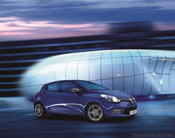New Renault CLIO GT LINE_on location in Paris