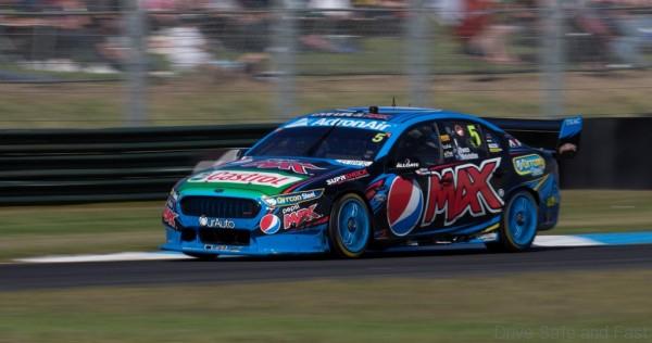 V8 SUPERCAR CHAMPIONSHIP SANDOWN