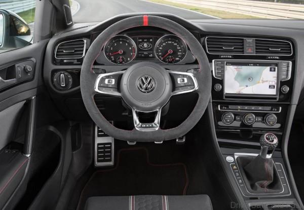 Volkswagen-Golf_GTI_Clubsport_2016_12