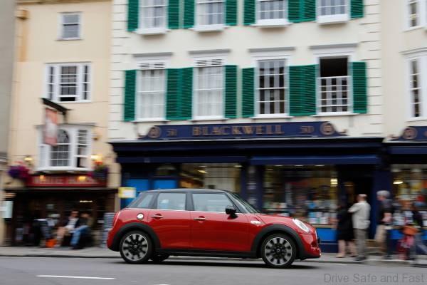 BMW MINI Cooper (1)