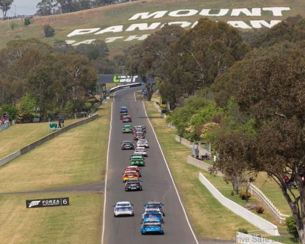 V8 SUPERCAR CHAMPIONSHIP BATHURST