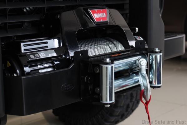 A WARN 9.5cti winch comes with the Land Rover Defender Limited Edition