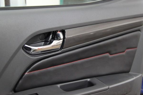 LEATHER DOOR TRIM