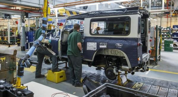 Land_Rover-Defender_4