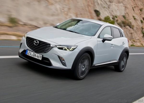 Mazda-CX-3_2016_1600x1200_wallpaper_3a
