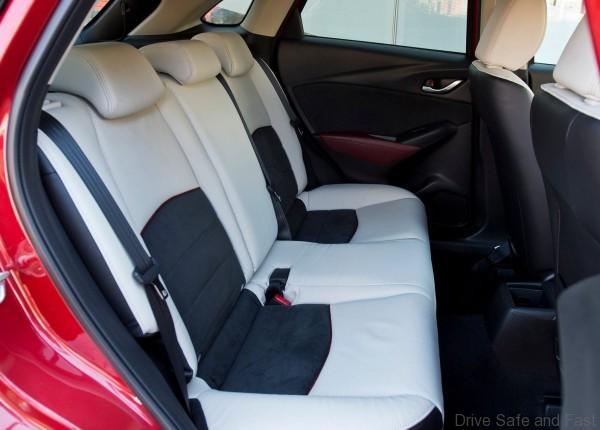 Mazda-CX-3_2016_1600x1200_wallpaper_ad