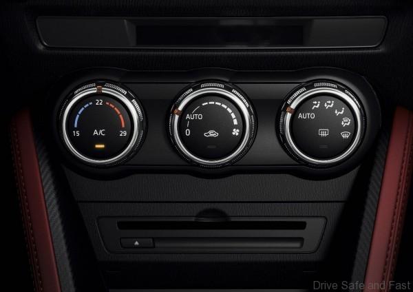MazdaCX-3 Interior HeaterControlAuto