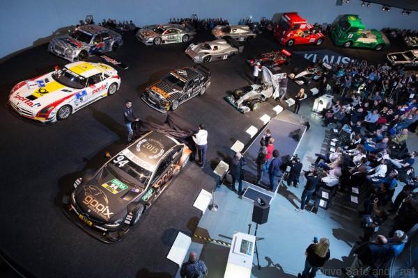 Stars & Cars, Stuttgart, Mercedes Benz Arena, 12.12.2015, Uebergabe Formel 1 und DTM Fahrzeuge im Mercedes Benz Museum, Pascal Wehrlein (DTM-Meister 2015) Torger Christian ãTotoÒ Wolff (Motorsportchef Mercedes)