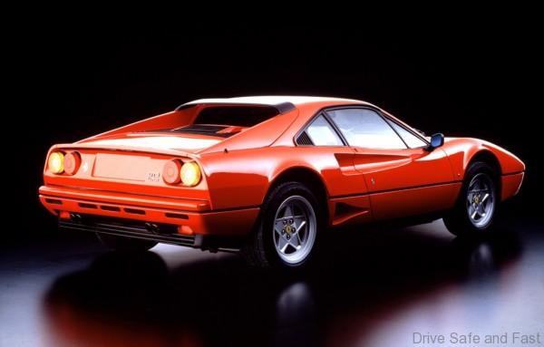 - I modelli Ferrari GTB Turbo e GTS Turbo furono presentati al salone di Torino nell'aprile 1986 ed erano destinati unicamente al mercato italiano.