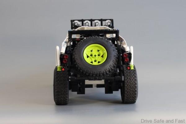 lego-trophy-truck-double-trouble1