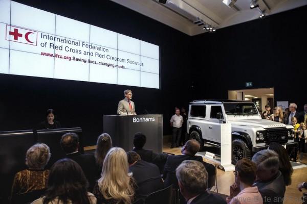 one-of-a-kind-land-rover-defender-sold-for-600000-photo-gallery_7