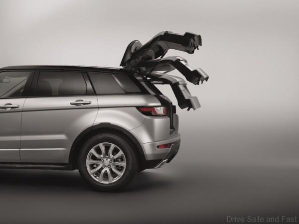 2016 Evoque FL_Power Gesture Tailgate_LR