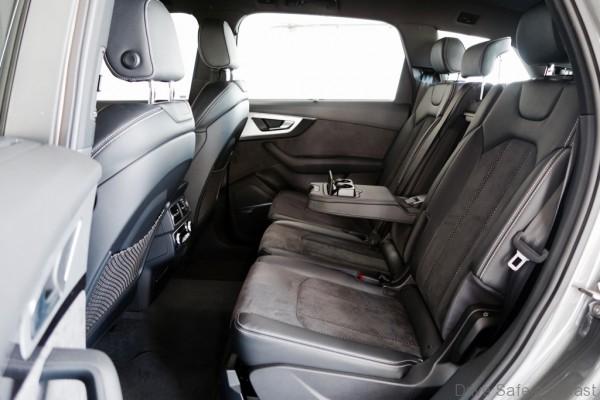 Audi-Q7- - 7