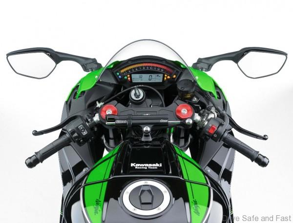 Kawasaki-Ninja-ZX-10R4