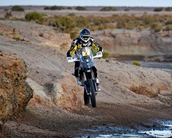 husqvarna-pablo-quintanilla-improves-in-stage-six