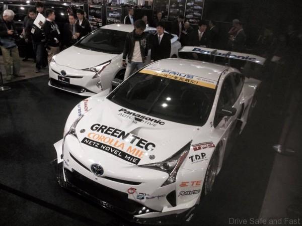 toyota-prius-supergt-003-1