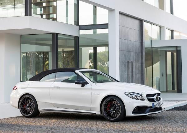 Mercedes-Benz-C63_AMG_Cabriolet_2017_1024x768_wallpaper_06