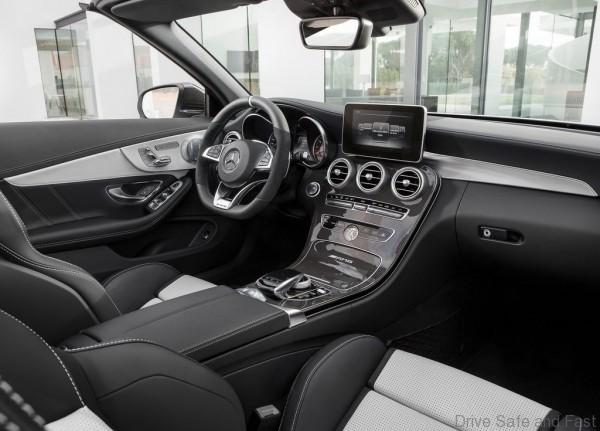 Mercedes-Benz-C63_AMG_Cabriolet_2017_1024x768_wallpaper_13