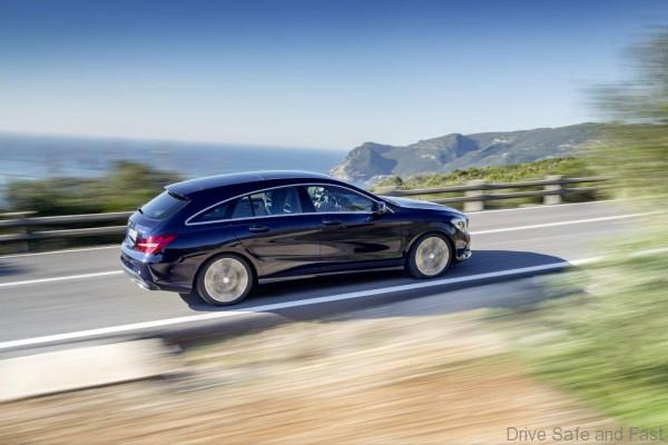 Mercedes-Benz CLA 250 4MATIC Shooting Brake (X117) 2016. Canvasitblau, Interieur schwarz-beige. Kraftstoffverbrauch (l/100 km) innerorts/außerorts/kombiniert: 8,7/5,5/6,7;  CO2-Emissionen kombiniert: 154 g/km Mercedes-Benz CLA 250 4MATIC Shooting Brake (X117) 2016. Canvasite blue, Interior black-beige. Fuel consumption (l/100 km) urban/ex urban/combined: 8.7/5.5/6.7;	combined CO2 emissions: 154 g/km
