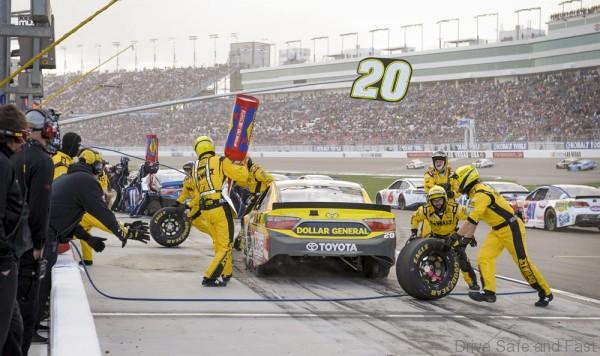 The pit crew handles Matt Kenseth's No. 20 Dewalt car in the NASCAR Kobalt 400 at the Las Vegas Motor Speedway on Sunday, March 6, 2016. CREDIT: Mark Damon/Las Vegas News Bureau