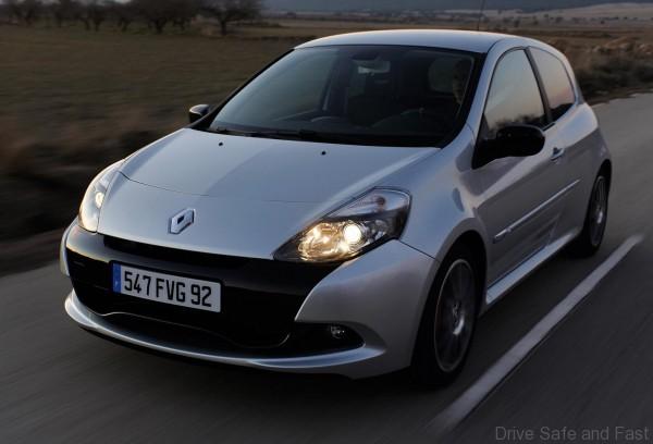 Renault-Clio_RS_2010
