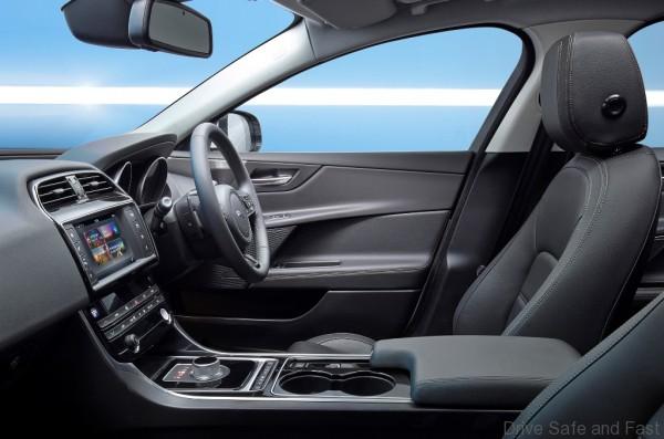 jaguar XE4