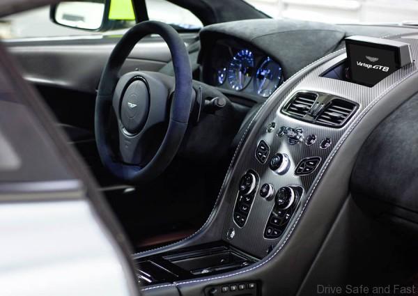 AM Vantage GT8 4