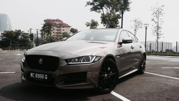Jaguar-XE- - 4