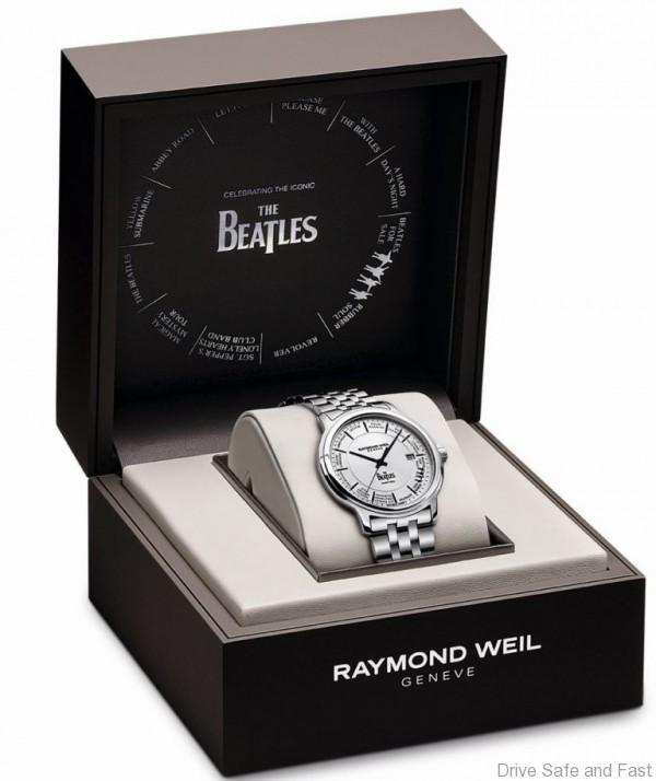 'maestro_2237-st-beat1_8309_6234_300_watchboxopen.tif'