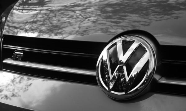 Volkswagen-Golf-R - 8