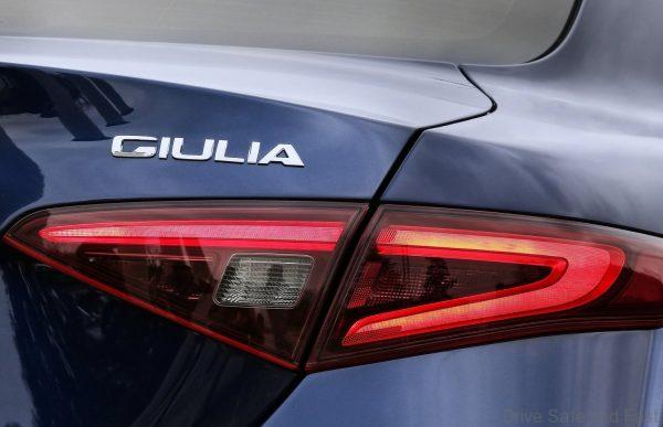 Alfa_Romeo-Giulia-2016-1600-12