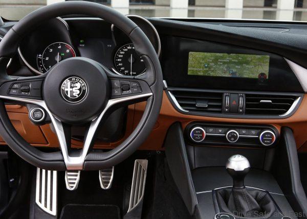 Alfa_Romeo-Giulia-2016-1600-7