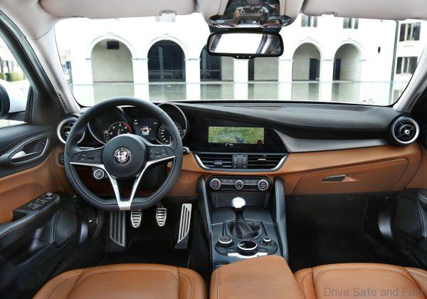 Alfa_Romeo-Giulia-2016-1600-8