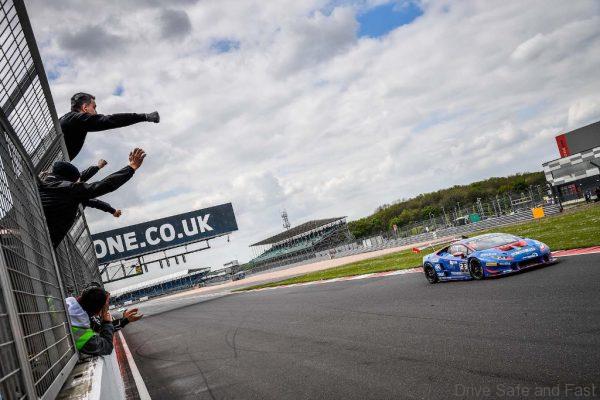 Finish Race 2